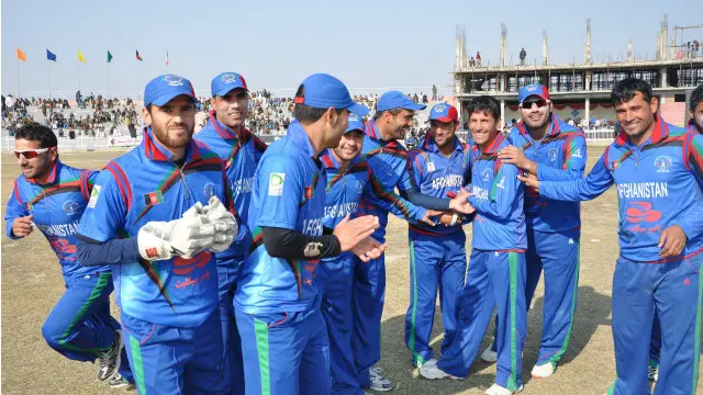 ....پرون د لومړي ورځې په لوبه کې تر ډیره بریده د دواړو خواوو توپ اچونکي (بالران) برلاسي وو.