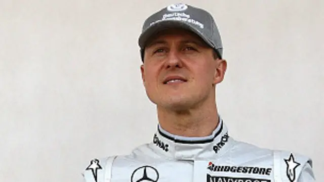 لا يزال شوماخر في غيبوبة طبية وضعه الأطباء فيها من أجل العلاج.