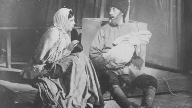 Şəkilləri BBC Azərbaycancaya AR Milli Arxiv İdarəsi, AR Dövlət Kino-Foto Sənədləri Arxivi təqdim edib.