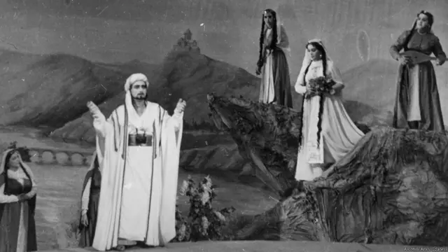 Şəkilləri BBC Azərbaycancaya AR Milli Arxiv İdarəsi, AR Dövlət Kino-Foto Sənədləri Arxivi təqdim edib.