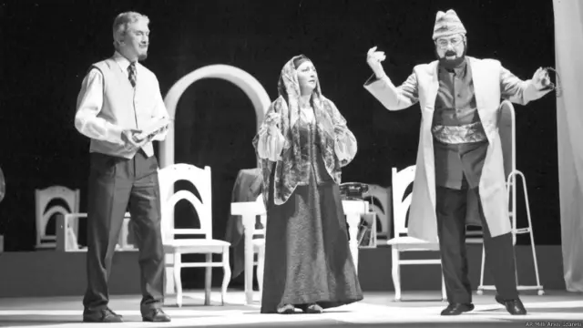 Şəkilləri BBC Azərbaycancaya AR Milli Arxiv İdarəsi, AR Dövlət Kino-Foto Sənədləri Arxivi təqdim edib.