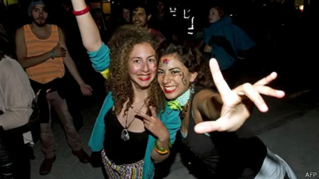 新西兰昆士敦的居民迎接新年到来。