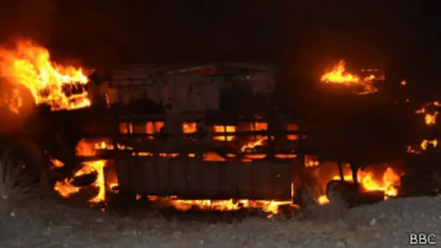 دھماکے سے بس میں آگ بھی بھڑک اٹھی