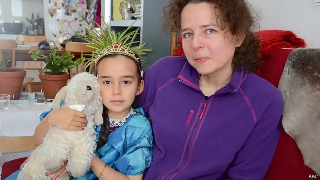 Agathe Devisme y su hija Ina