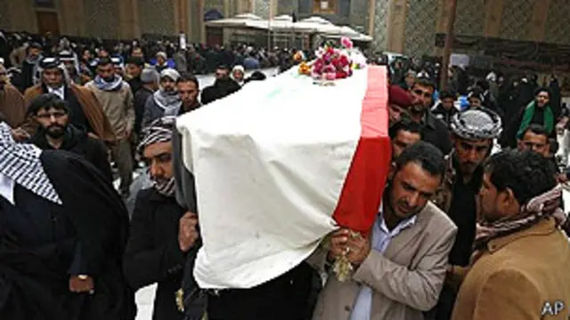 تشدد کے واقعات میں اپریل کے بعد اضافہ ہوا جب شیعہ مسلک سے منسلک حکومت نے ایک سنی احتجاجی کیمپ کے خلاف کارروائی شروع کی