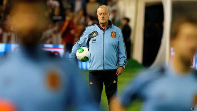 Vicente del Bosque meminta anah asuhnya tidak bersikap pongah.