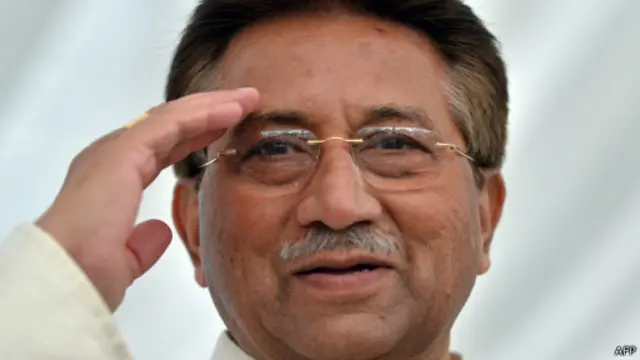 پرویز مشرف کے وکلا کے مطابق انہیں عدالت آتے ہوئے راستے میں دل کی تکلیف ہوئی تھی