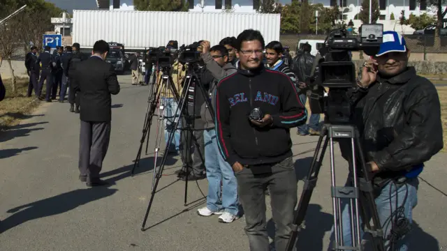 پاکستان کے ذرائع ابلاغ اس مقدمے میں خصوصی دلچسپی لے رہے ہیں۔