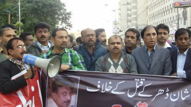 کونسل آف پاکستان نیوز پیپر ایڈیٹرز سی پی این اے کا کہنا ہے کہ گزشتہ سال گیارہ صحافی ہلاک ہوئے جبکہ 2012 میں یہ تعداد سولہ تھی