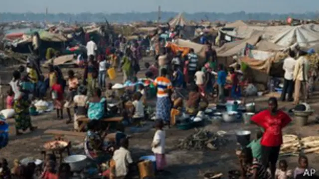 Desplazados internos en el aeropuerto de Bangui