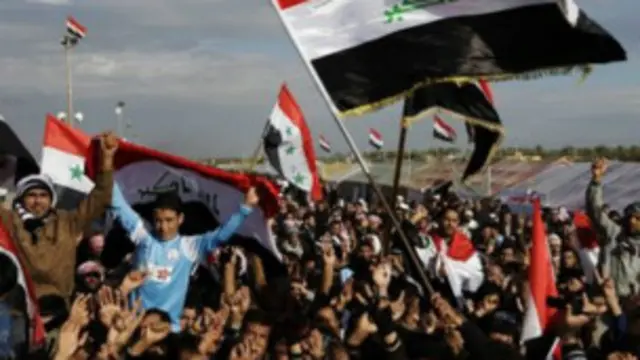 سنی ها به آن چه که به حاشیه رانده شدن و پاکسازی سیاستمداران سنی است اعتراض دارند