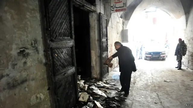 كانت المكتبة تضم نحو 80 ألف كتاب