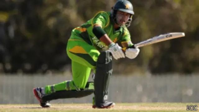 پاکستان کے سمیح اسلم نے 87 رنز بنائے