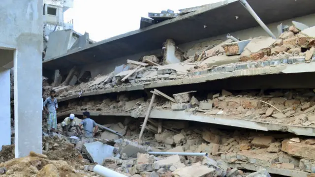 गोवा में इमारत ढ़ही