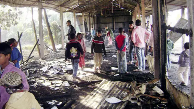 बांग्लादेश में चुनाव पूर्व हिंसा और आगजनी