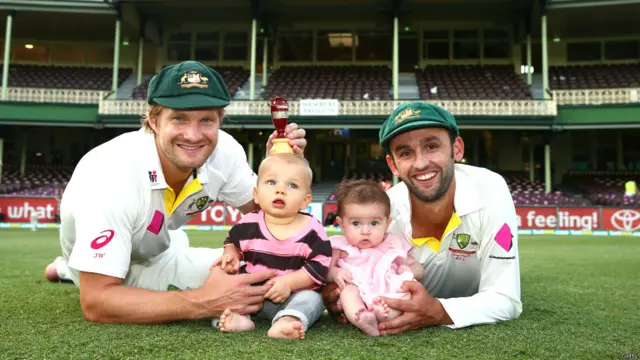 ऑस्ट्रेलियाई क्रिकेट टीम परिवार के साथ