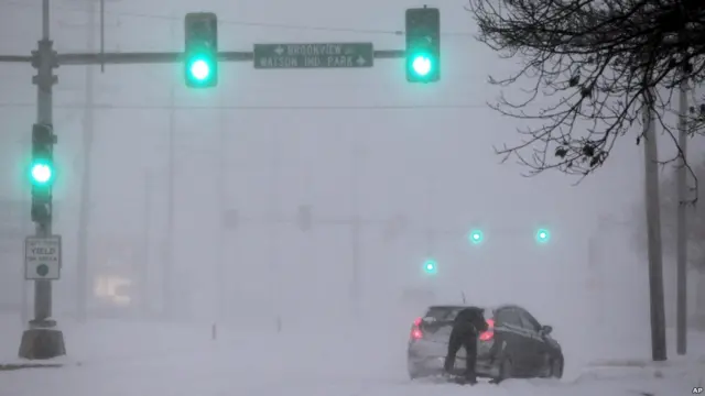 آخری بار سال امریکہ میں قطبی ہواؤں کی وجہ سے 1994 میں برفانی طوفان آیا تھا۔