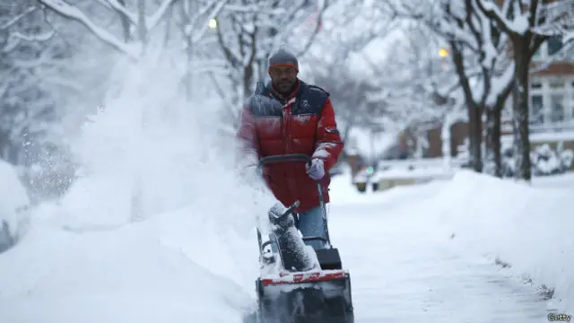 مونٹینا سے میری لینڈ کی ریاستوں تک امریکہ کی تقریباً نصف آبادی کے لیے ’انتہائی سرد‘ ہواؤں کی تنبیہ جاری کی گئی ہے