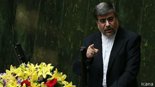 علی جنتی سومین "کارت زرد" کابینه روحانی را دریافت کرد