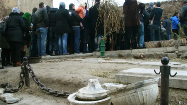 Толпа верующих