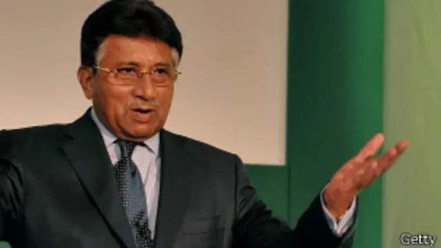 یاد رہے کہ چند روز قبل پرویز مشرف بغاوت کے مقدمے کی سماعت کرنے والی عدالت کے سامنے پیش ہونے گھر سے نکلے تھے لیکن طبیعت خراب ہونے پر فوجی ہسپتال پہنچ گئے تھے