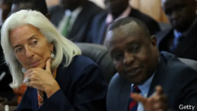 拉加德和肯尼亚财政部长亨利·罗迪奇