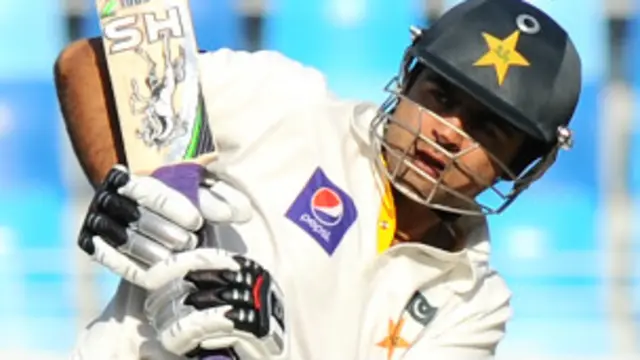 پاکستان کی دوسری اننگز کا آغاز بھی احمد شہزاد کے لیے مختلف نہیں رہا