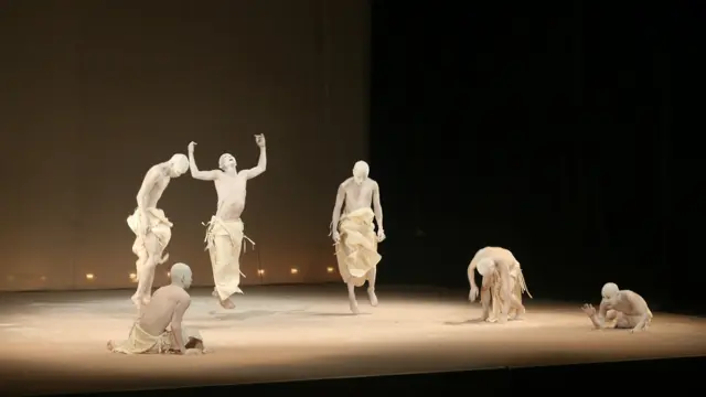 भारत रंग महोत्स्व (नाटक - उत्सुशी)