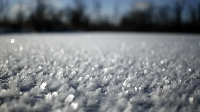 肯塔基州结冰湖面