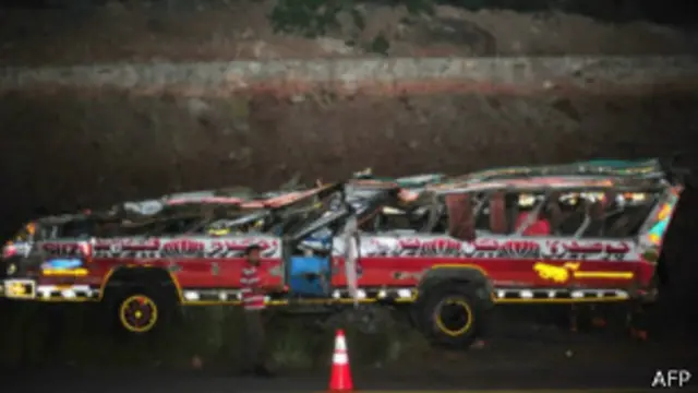 پاکستان میں ٹریفک کے حادثات عام ہیں (فائل فوٹو)