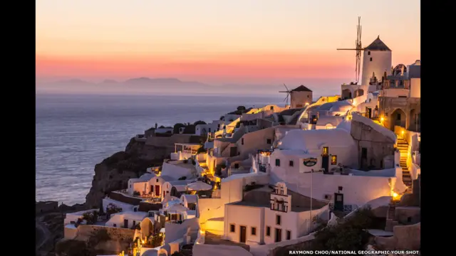 Imagens registram cidades, lagos, florestas e habitats de animais iluminados pela luz especial do nascer e do pôr do astro-rei.