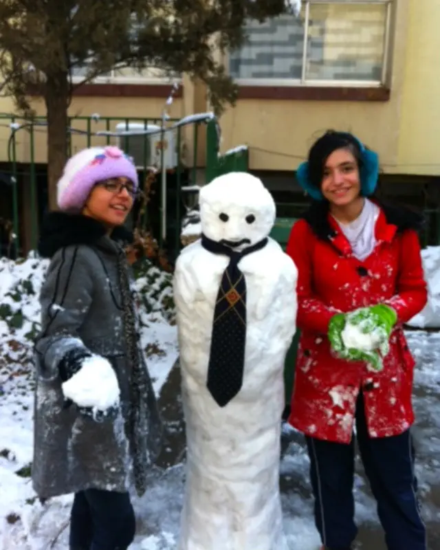 آوا اور ہستی نے یہ تصویر اصفہان سے بھیجی ہے۔