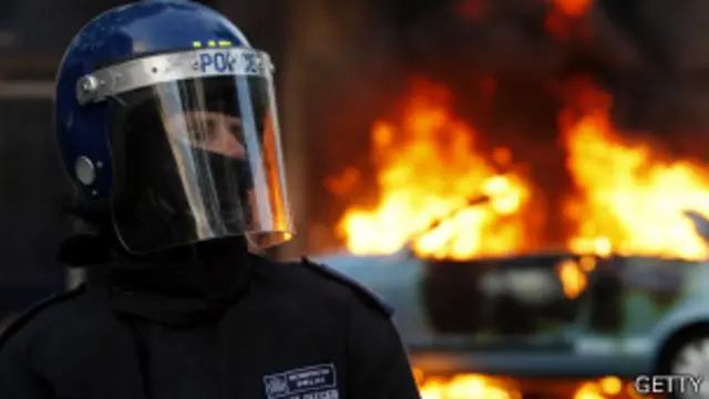 Polícia em protestos em Londres, em 2011. Foto: Getty Images