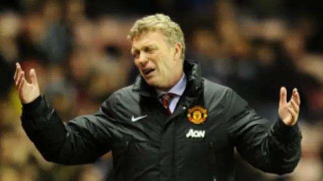 莫耶斯因為成績不佳，面臨很大壓力。