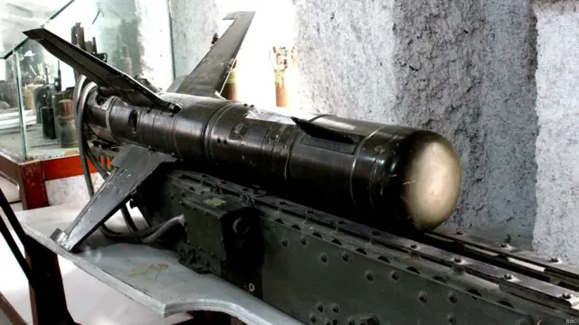 این موزه بدون مجوز و در جنب ساختمان یک موسسه ماین پاکی قرار دارد.