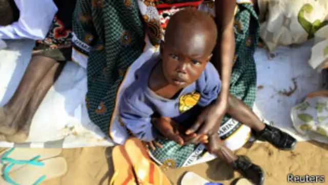 از زمان آغاز درگیری‌ها در ۱۵ دسامبر دست‌کم یک هزار نفر جان خود را از دست داده و بیش از ۲۰۰ هزار نفر آواره شده اند