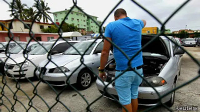 Inspeccionado un carro