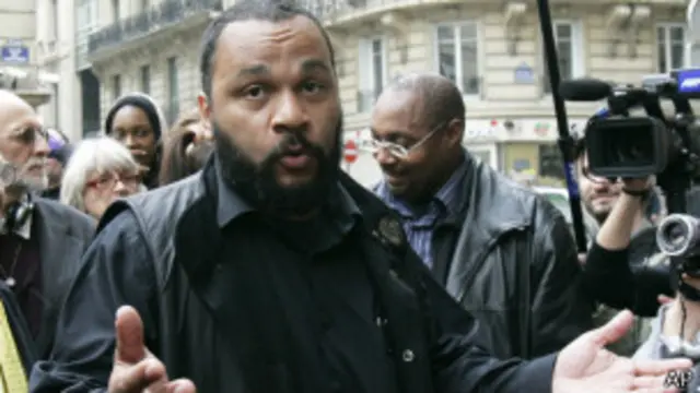 جیودنی فرانس میں بہت مقبول ہیں اور ان کے آئندہ شو کی تمام 5000 ٹکٹیں فروخت ہو چکی ہیں