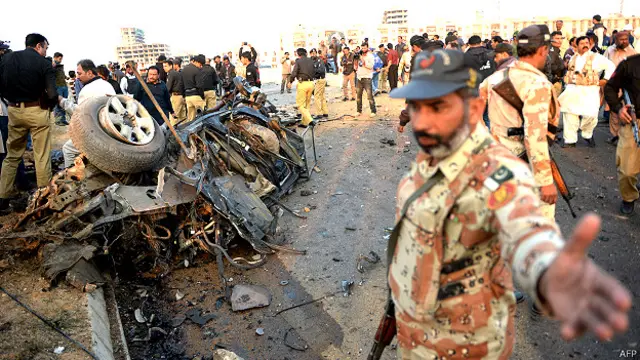 कराची धमाका