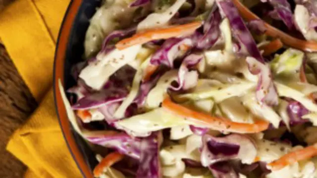 کېداى شي چې دا يوه هېښونکې خبره وي چې د کولا يوه قوطۍ نهه کاشغه شکره لري.