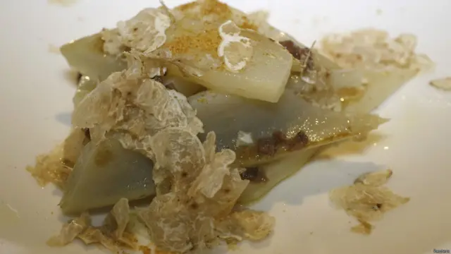 सफेद कुकुरमुत्ते, व्हॉइट ट्रफल्स