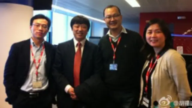 Ông Hồ Tích Tiến đã nhắn tin trên mạng Weibo với bức ảnh vào thăm BBC và viết ông 'khuyên BBC Tiếng Trung làm báo khách quan hơn'