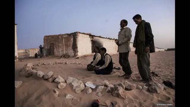 Refugiados saharauis cerca del Sahara Occidental. Foto: Stephen Ferry