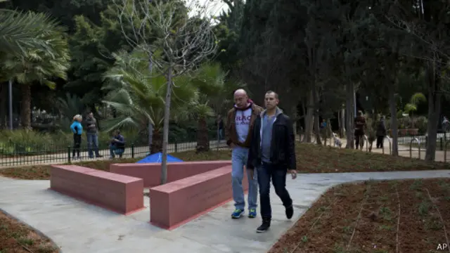 Памятник жертвам Холокоста