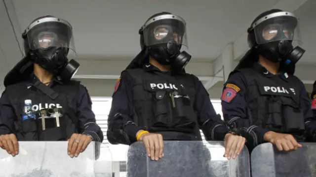 Polisi antihuru-hara di Bangkok