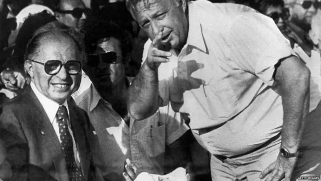 沙龍從政進入議會後，在1981年被以色列總理貝京任命為國防部長