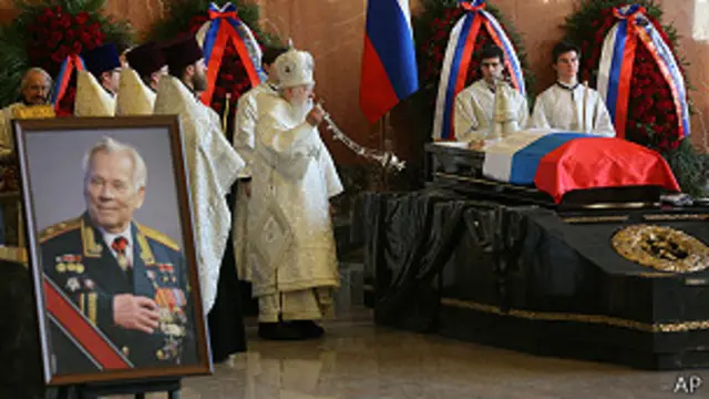 Конструктора отпевали по православному обряду