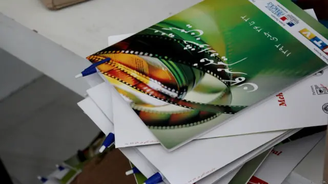 مشخصات فیلم های نامزد در این جشنواره در کتابی چاپ شده و به علاقمندان سینما توزیع شده است.