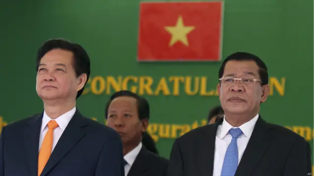 Thủ tướng Hun Sen vừa có chuyến thăm Việt Nam hồi cuối tháng 12 năm 2013.