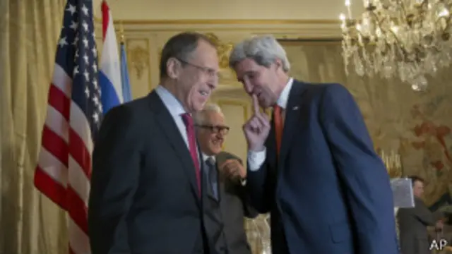 Пресс-конференция по итогам переговров в Париже